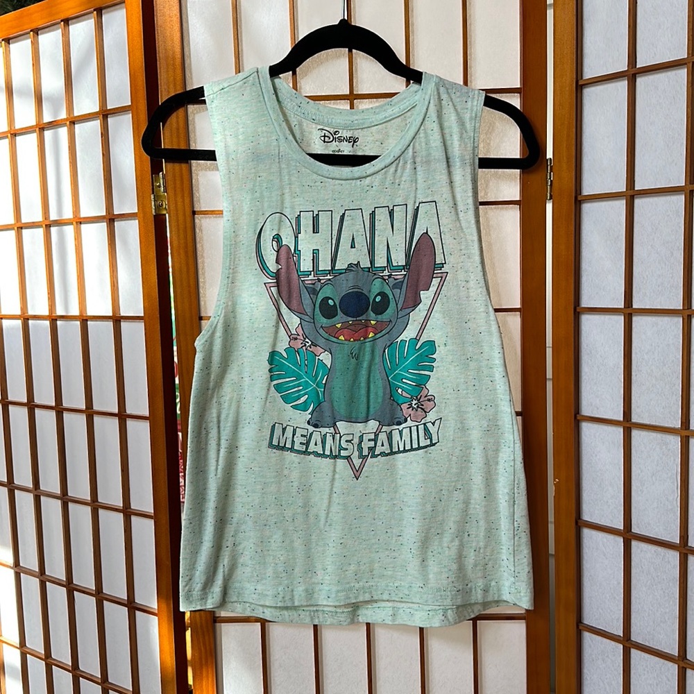 Disney women’s Stitch tank top (XS)